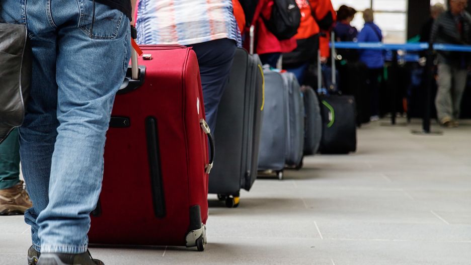 Mężczyzna podkradał gotówkę pasażerom przybywającym na Florydę