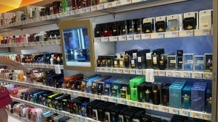Leszno: Wpadł amator luksusowych zapachów. Kradł bardzo drogie perfumy