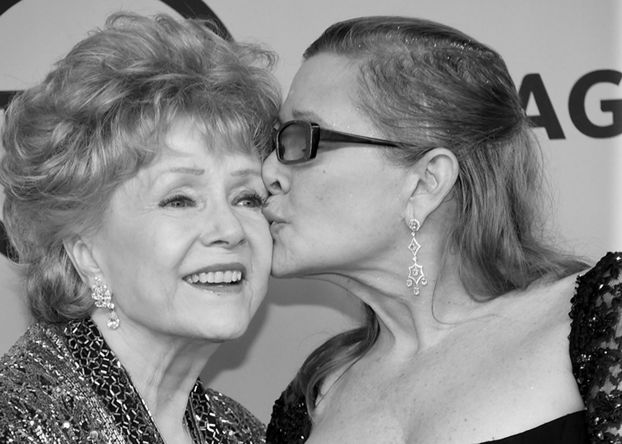 Carrie Fisher i Debbie Reynolds będą miały WSPÓLNY POGRZEB