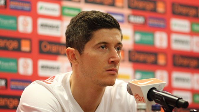 Gram w FIFA 15 mecz w normalnym wymiarze czasowym. Wirtualna piłka nożna nie ma żadnego związku z prawdziwą! 1