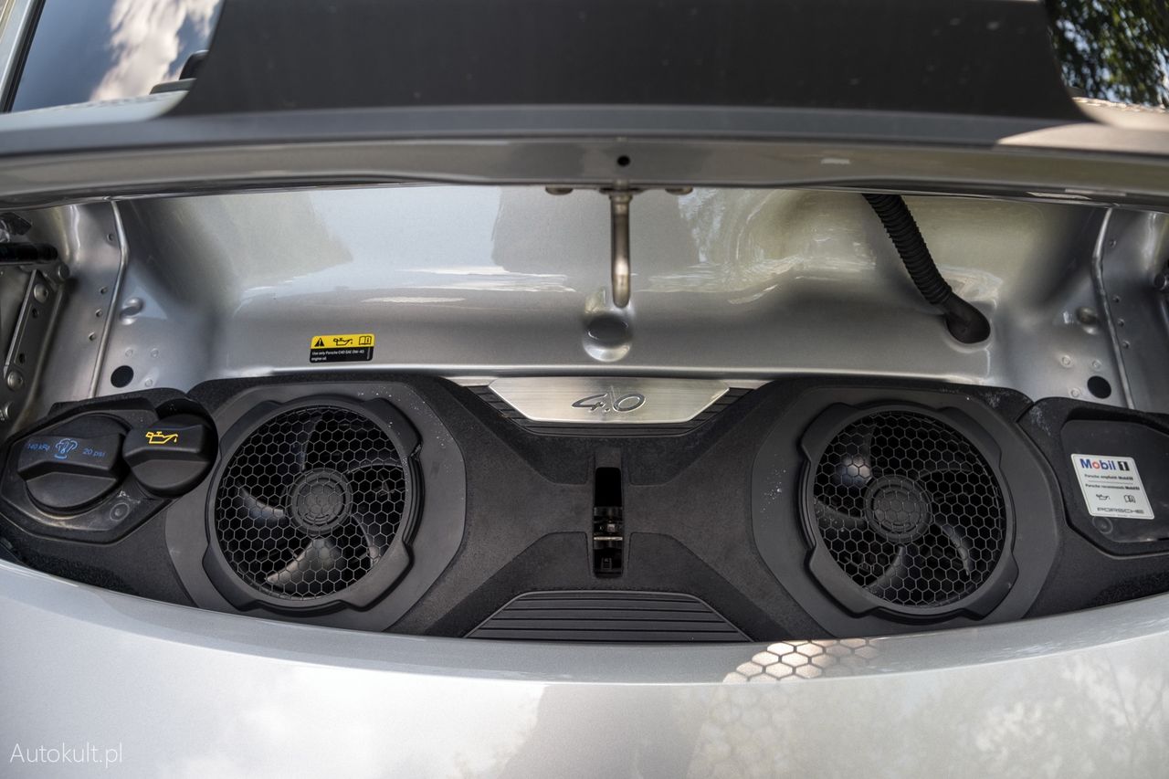 Porsche 911 GT3 z Pakietem Touring (2023)