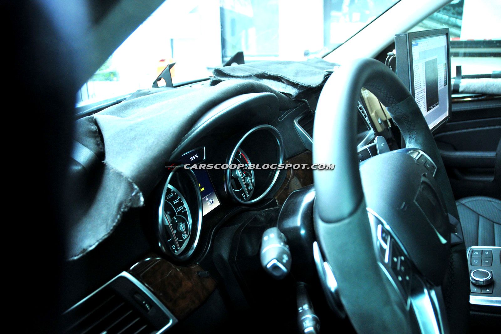 2012 Mercedes-Benz ML 63 AMG