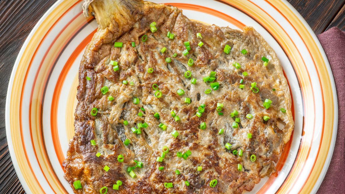 Rozpłaszczam przysmak z ogródka i smażę omlet