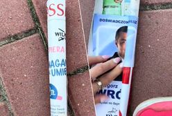 Ulotki wyborcze w gazetkach znanej sieci. Jest stanowisko firmy