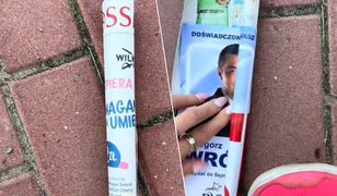 Ulotki wyborcze w gazetkach znanej sieci. Jest stanowisko firmy