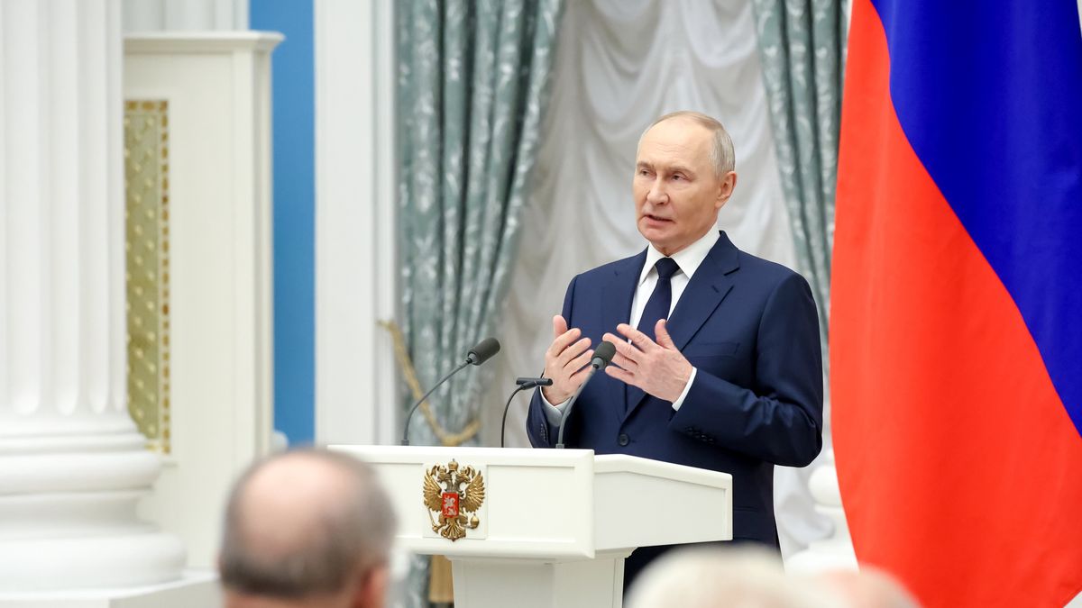 Russian President Vladimir Putin speaks during a ceremony to present the highest state decorations at the Kremlin in Moscow, Russia, 24 December 2025. EPA/ALEXANDER KAZAKOV/SPUTNIK/KREMLIN POOL MANDATORY CREDIT Dostawca: PAP/EPA.