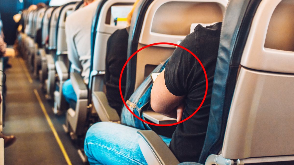 T-shirt w samolocie to według personelu pokładowego zły pomysł