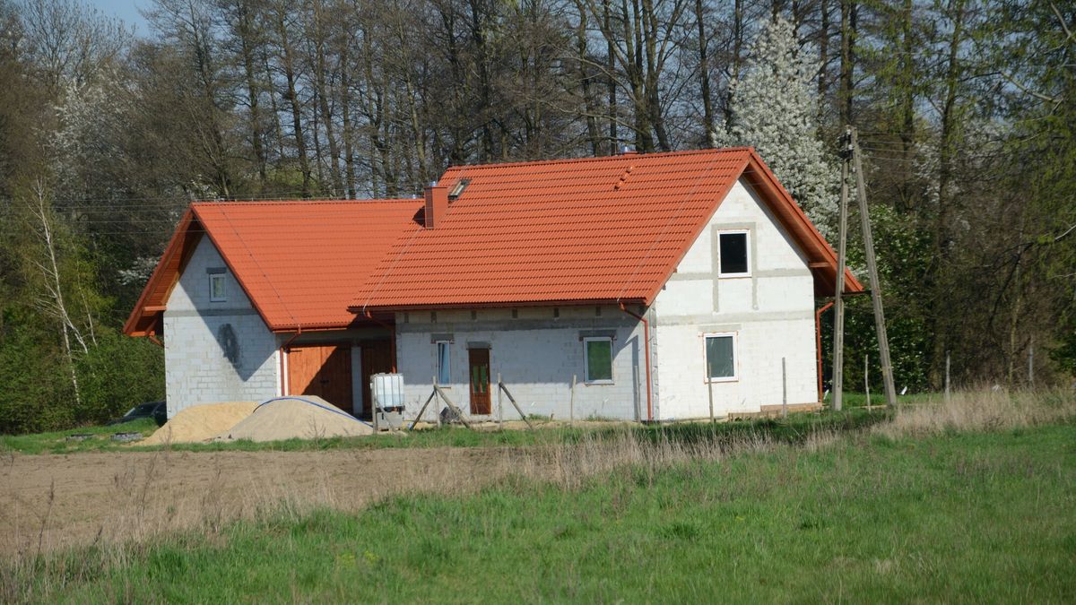Stock Bart?omiej Magierowski
Fot. Bartlomiej Magierowski/East News. Dolny Slask, gmina Prusice 22.04.2023. Dom jednorodzinny w trakcie budowy.
Bartlomiej Magierowski