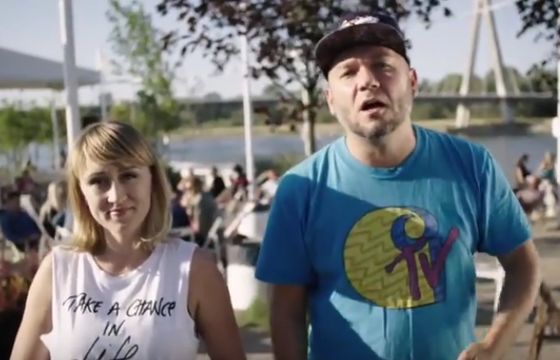 Vienio w kulinarnym spocie z kampanii „HIVokryzja. Wyleczmy się” (wideo)