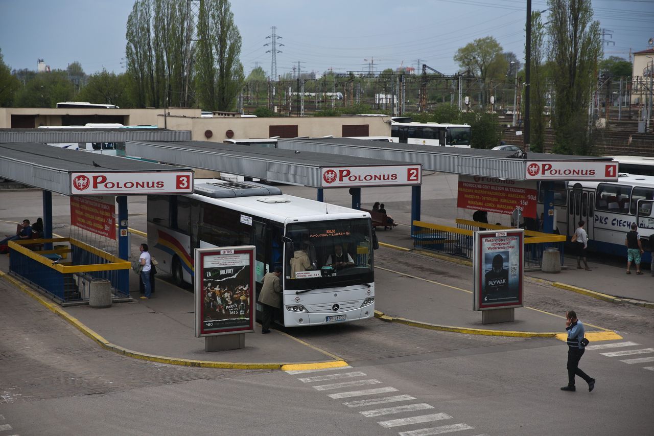 Warszawa. Polonus stopniowo wznawia działalność