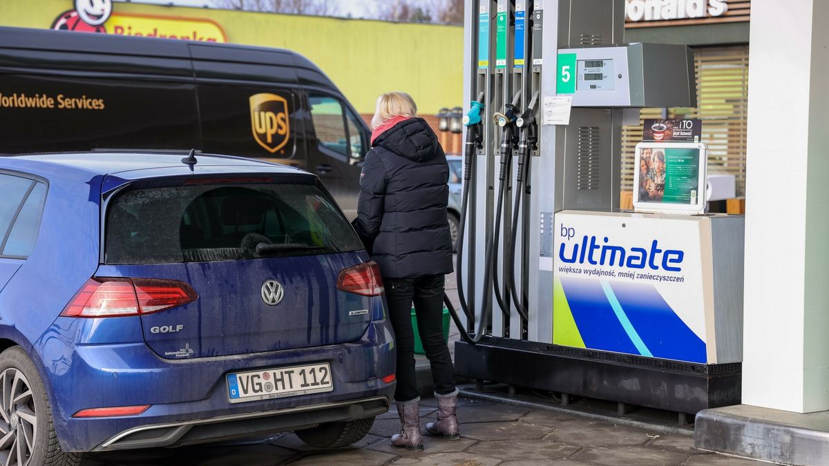 Niemiecka policja w połowie stycznia zapowiadała, że będzie monitorować turystykę paliwową. 