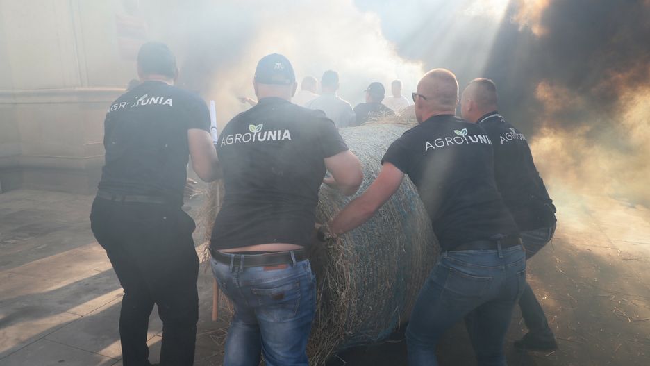 AGROunia w natarciu. Zablokowali Ministerstwo Rolnictwa