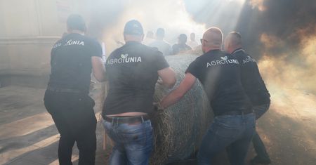 AGROunia w natarciu. Zablokowali Ministerstwo Rolnictwa