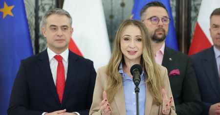 1500 złotych dla rodziców. Twarda deklaracja w trakcie konferencji