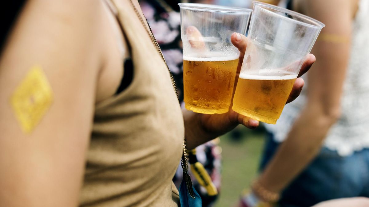 Niepokojący trend. Młodzi piją coraz częściej?