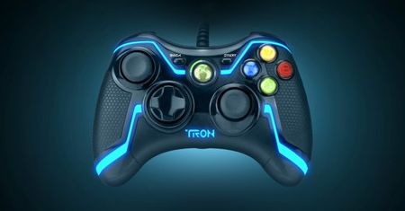 Kontroler z filmu Tron: Legacy dla trzech platform