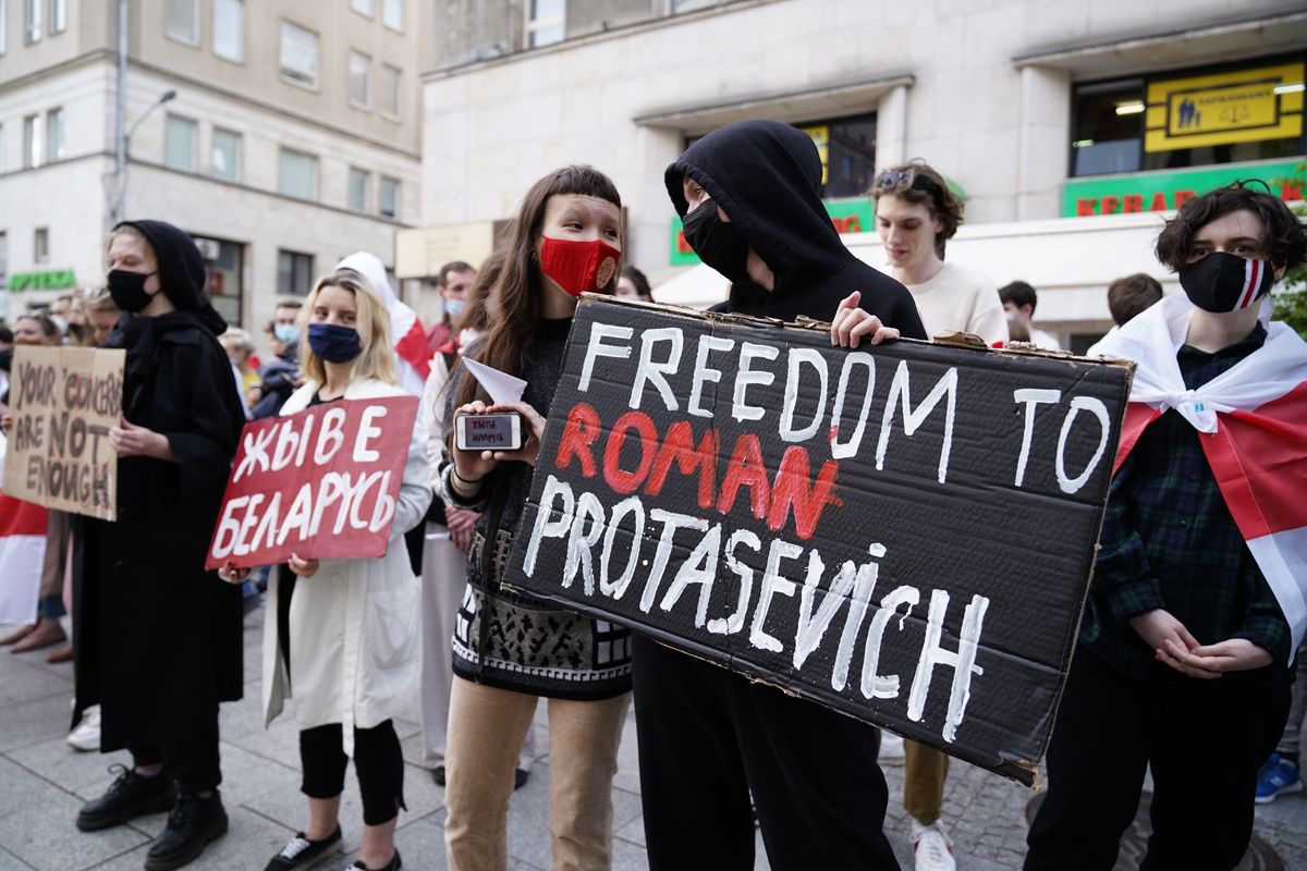 Demonstracja solidarnościowa po zatrzymaniu Romana Pratasiewicza, zdj. z maja 2021 r. 