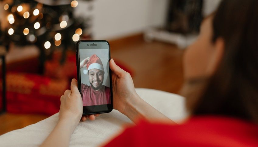 Orange na kartę: 1000 GB za doładowanie i mikołajkowy pakiet "Bez limitu" za 0 zł