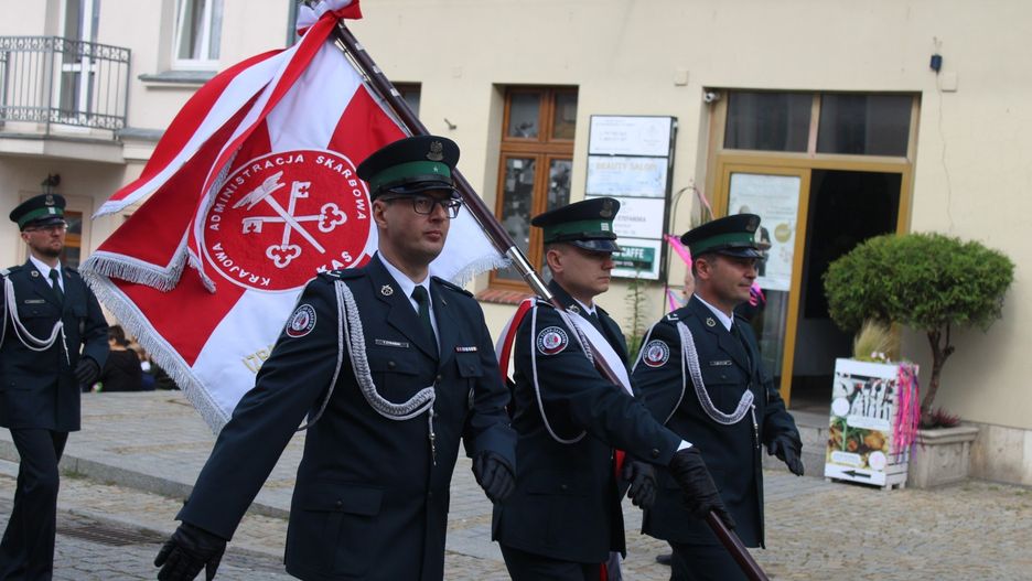 Święto KAS w Gnieźnie. Najpierw msza w katedrze, potem apel na Rynku