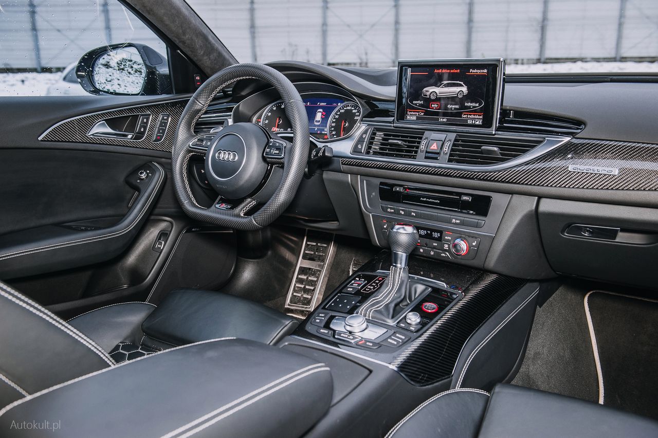 Audi RS6 Avant - wnętrze