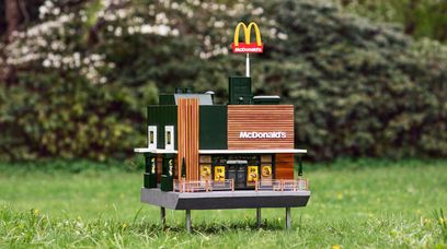 Najmniejszy McDonald’s na świecie. Powstał z myślą o pszczołach