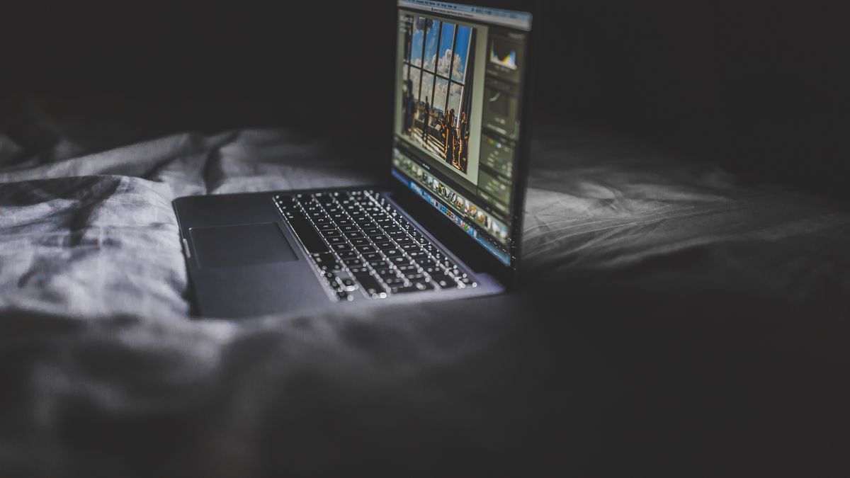 Nowy F.lux wprowadził tryb czarno-biały