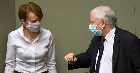 Strajk kobiet i aborcja w Polsce. Dylemat w obozie władzy ws. publikacji wyroku TK