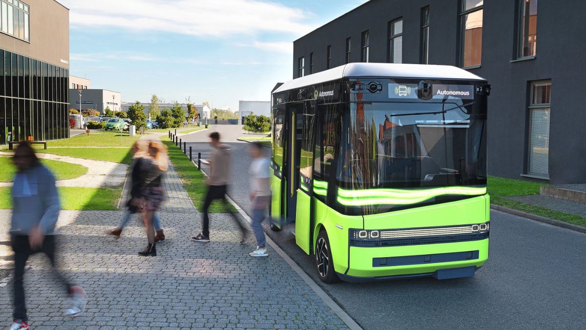 Autonomiczny minibus firmy Blees z Gliwic. Zdjęcie ilustracyjne