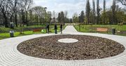 Tak wygląda Park Witosa w Bydgoszczy po remoncie. Metr pod ziemią wciąż znajdują się tysiące mogił