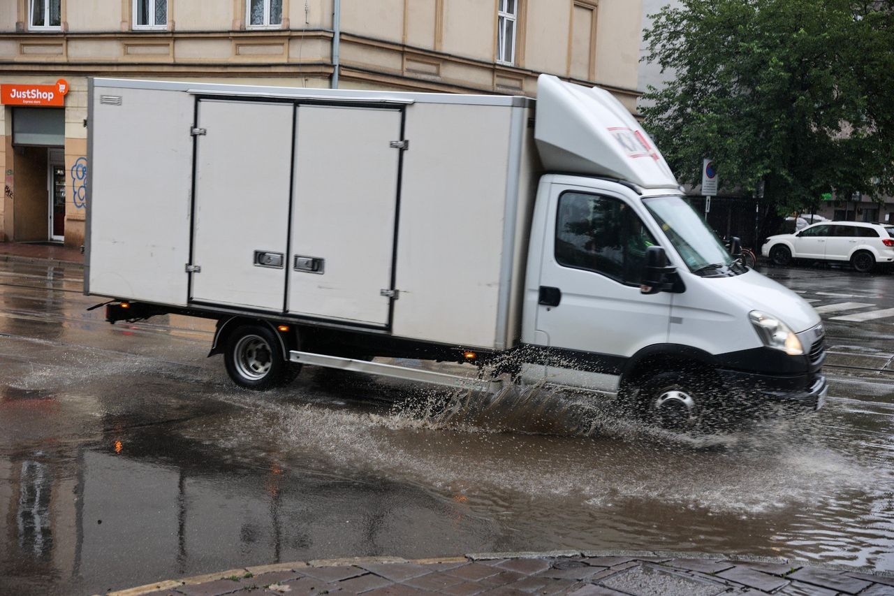 Ostrzeżenie IMGW dla łódzkiego: możliwe podtopienia