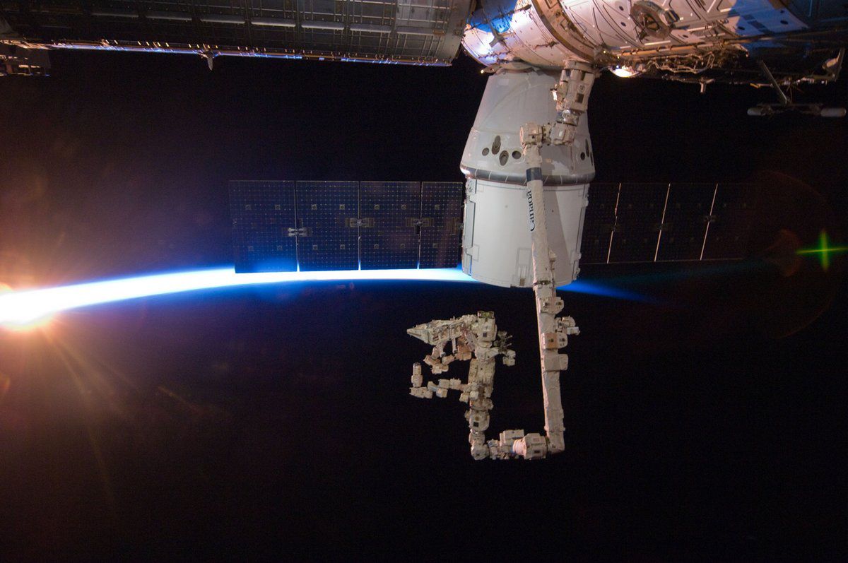 Mokre lądowanie smoka. SpaceX może świętować udaną misję 8