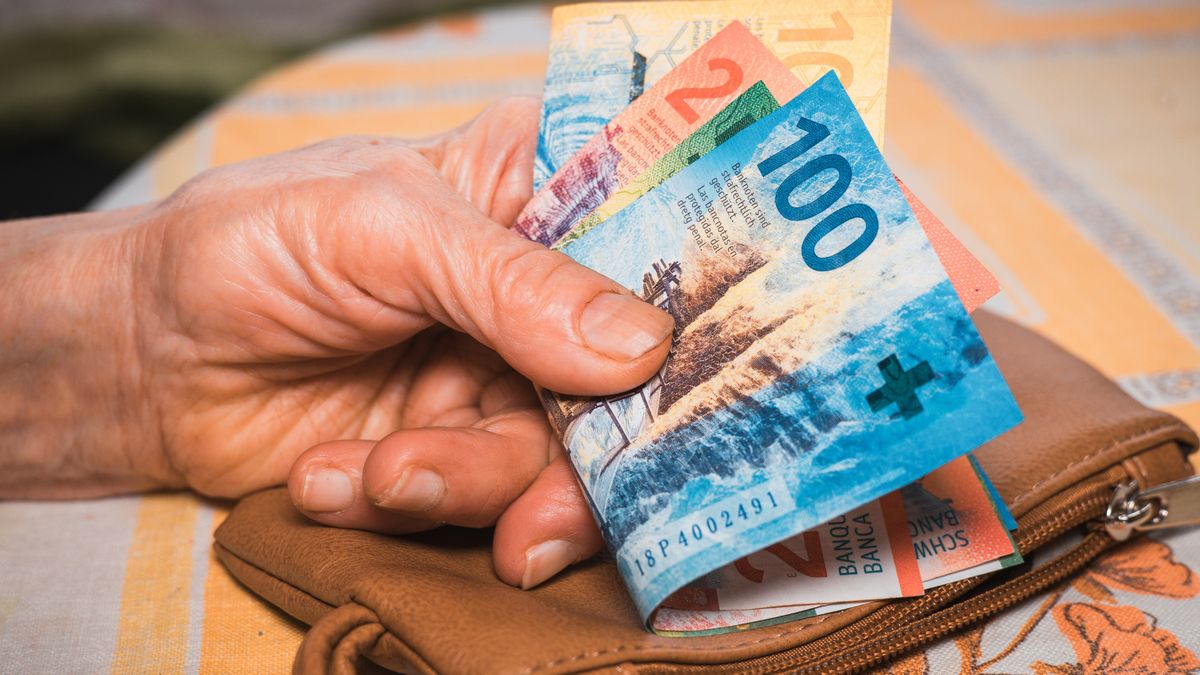 Dostaje równowartość 12 tys. zł emerytury