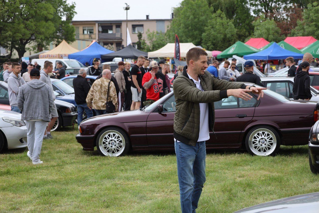 „Majówka BMW” w Dobrzycy każdego roku cieszy się bardzo dużym zainteresowaniem. W 2025 roku impreza odbędzie się już po raz ósmy