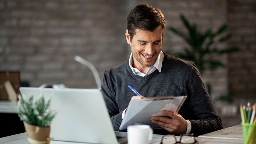 Niektóre formy działalności gospodarczej wymagają uzyskania niezbędnych licencji, pozwoleń lub koncesji – zbierz wszystkie informacje już na wczesnym etapie planowania biznesu.