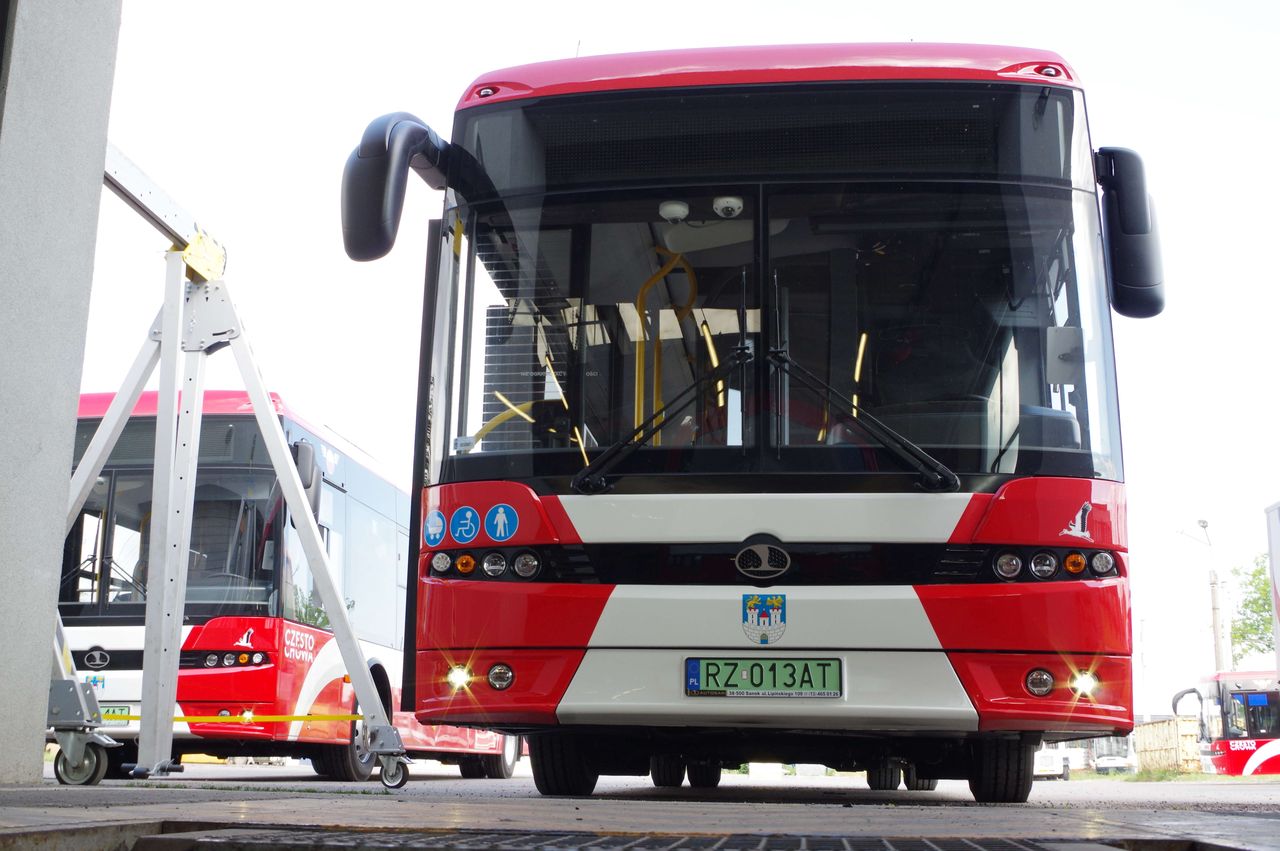 Śląskie. Do zajezdni MPK w Częstochowie dotarły już ostatnie z zamówionych 15 autobusów elektrycznych Autosanu.