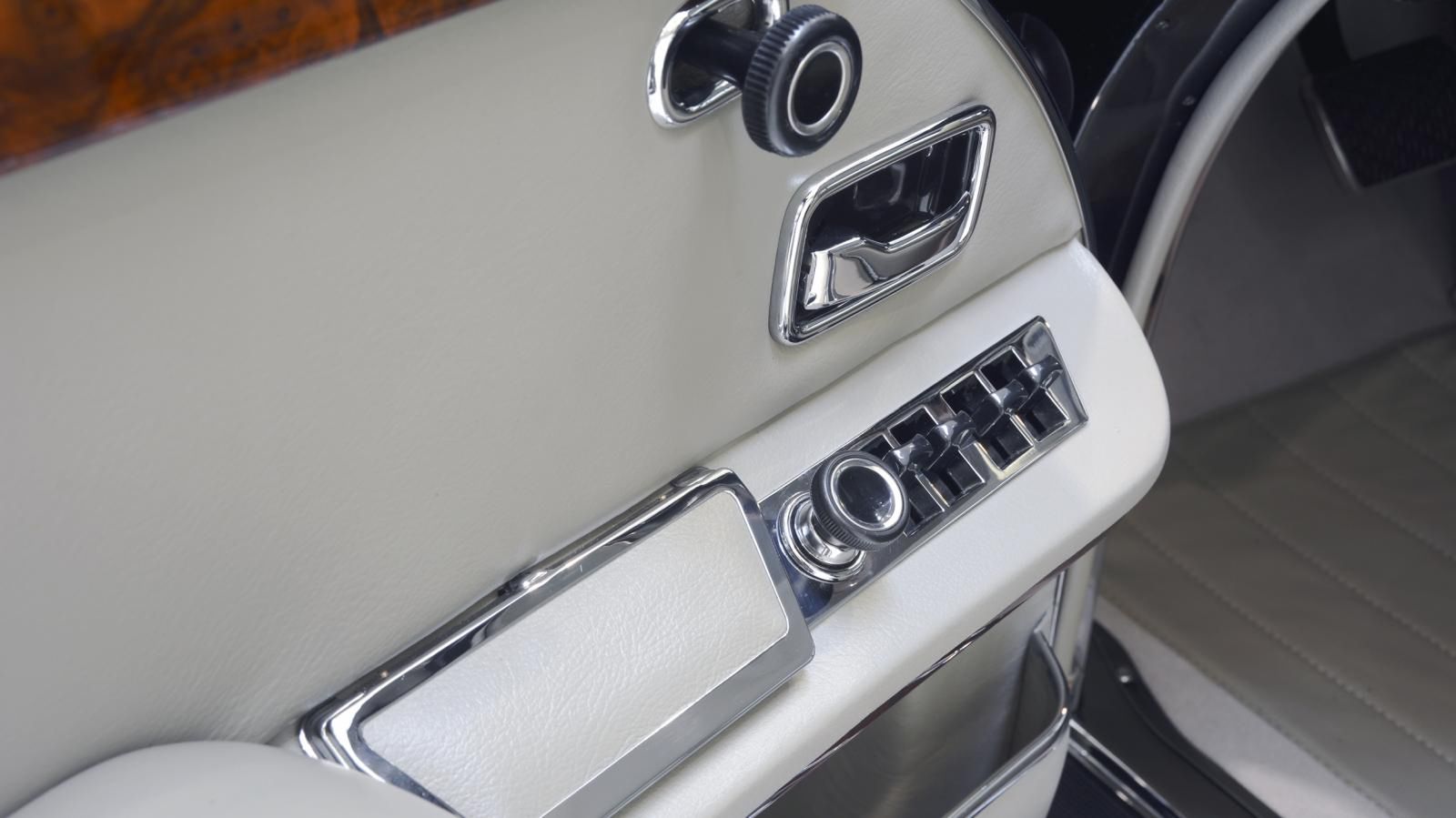 Mercedes-Benz S600 Pullman
