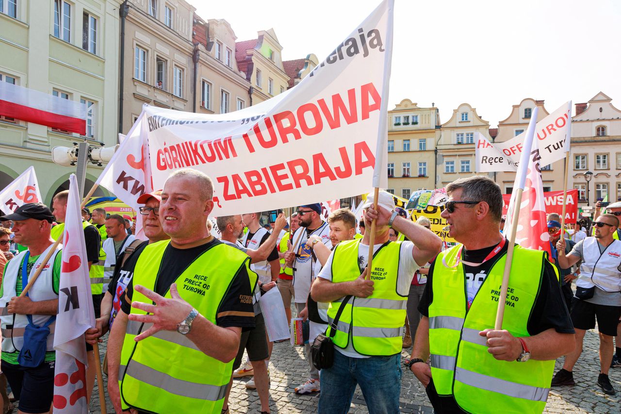 Donald Tusk o związkowcach w spółkach Skarbu Państwa. "Kazali mi obiecać jedną rzecz"