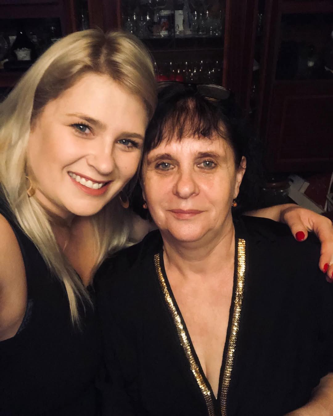 Elżbieta Romanowska z mamą, Bogusławą