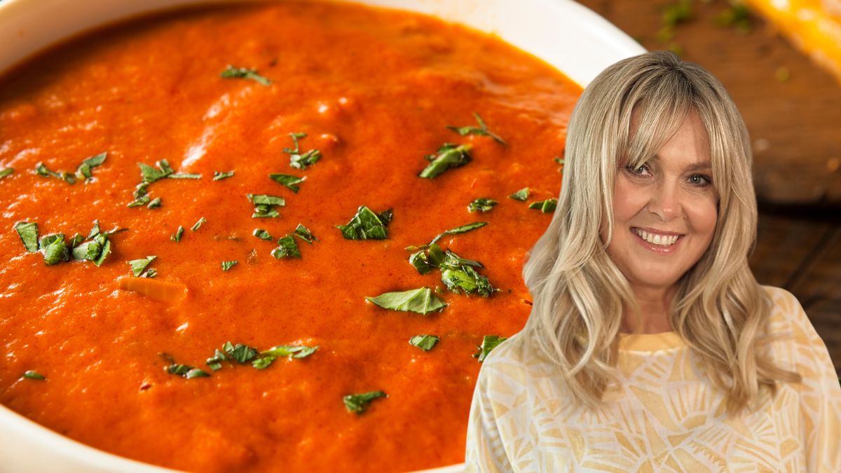Ewa Wachowicz pokazała przepis na zupę pomidorową z azjatyckim akcentem