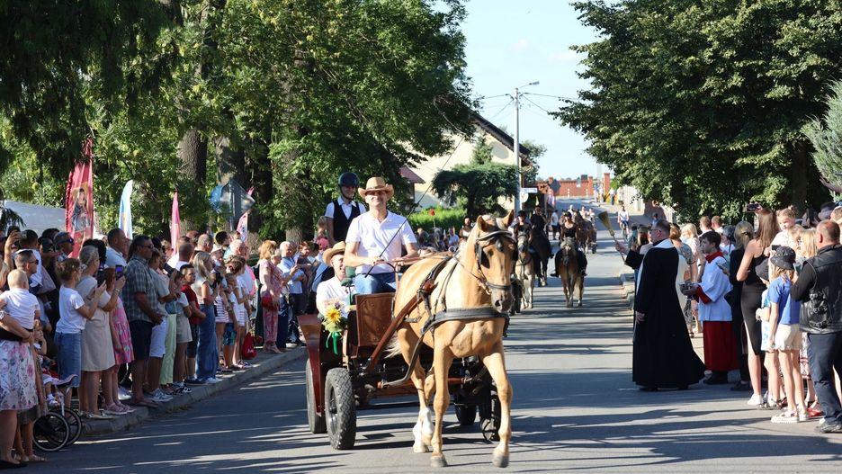 Pielgrzymki były elementem uroczystości z okazji XXVI rocznicy koronacji obrazu Matki Bożej Pocieszenia w Lutogniewie