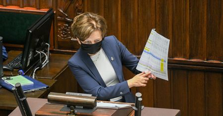 Zmiany w 500+, wracają wnioski i terminy. Spóźnisz się? Tracisz 500 zł lub więcej