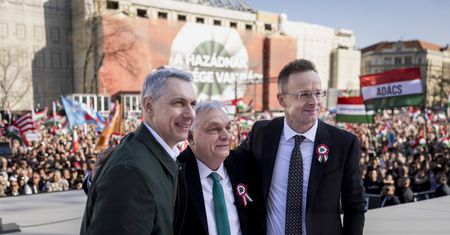 Rosyjskie boty w węgierskiej kampanii. Skoordynowana akcja