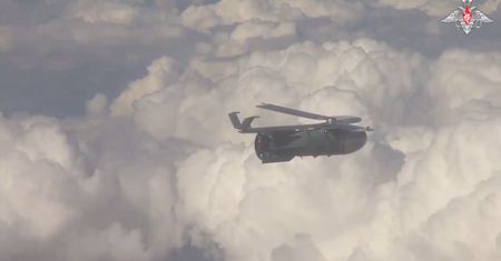 Su-34 zrzuca potężnego "niszczyciela miast". Pierwsze takie nagranie