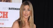 54-letnia Jennifer Aniston wygina się na Instagramie, prezentując imponujące mięśnie brzucha (ZDJĘCIA)