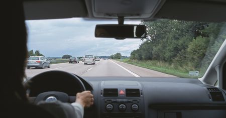 Bezpieczne wakacje za kierownicą