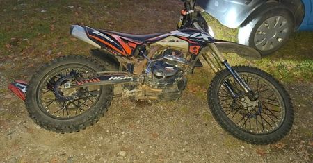 15-latek uciekał na crossie przed funkcjonariuszami!