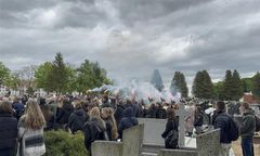 Poruszające sceny na pogrzebie Mai. Gest uczniów zaskoczył żałobników