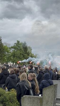 Poruszające sceny na pogrzebie Mai. Gest uczniów zaskoczył żałobników