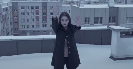 "Spalicie się kiedyś w piekle za podział naszego państwa". Mocna piosenka 18-latki