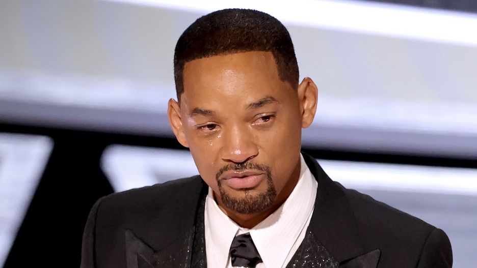 Na zdjęciu Will Smith odbierający Oscara za najlepszą rolę męską w filmie "King Richard: Zwycięska rodzina", marzec 2022